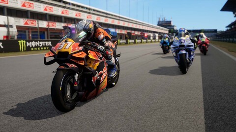10928-motogp-26-nintendo-switch-6
