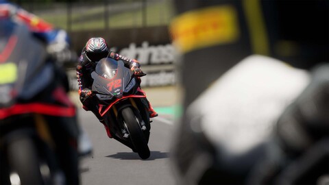 10928-motogp-26-nintendo-switch-8